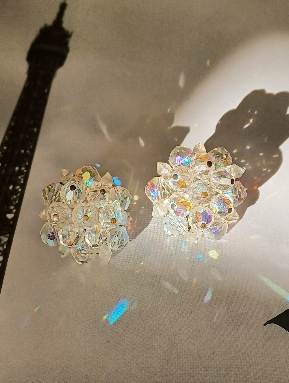 Vintage Laguna Aurora Borealis Cluster Clip-On Earrings ✨️